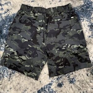 Dixxon Flannel Co The Brad Green Camo Shorts Lined Athletic Stretch Men's Size M